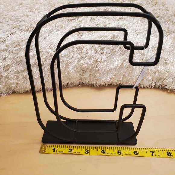 Simplify Decorative Letter Initial “C” Black Metal Art Home Decor - Picture 8 of 11